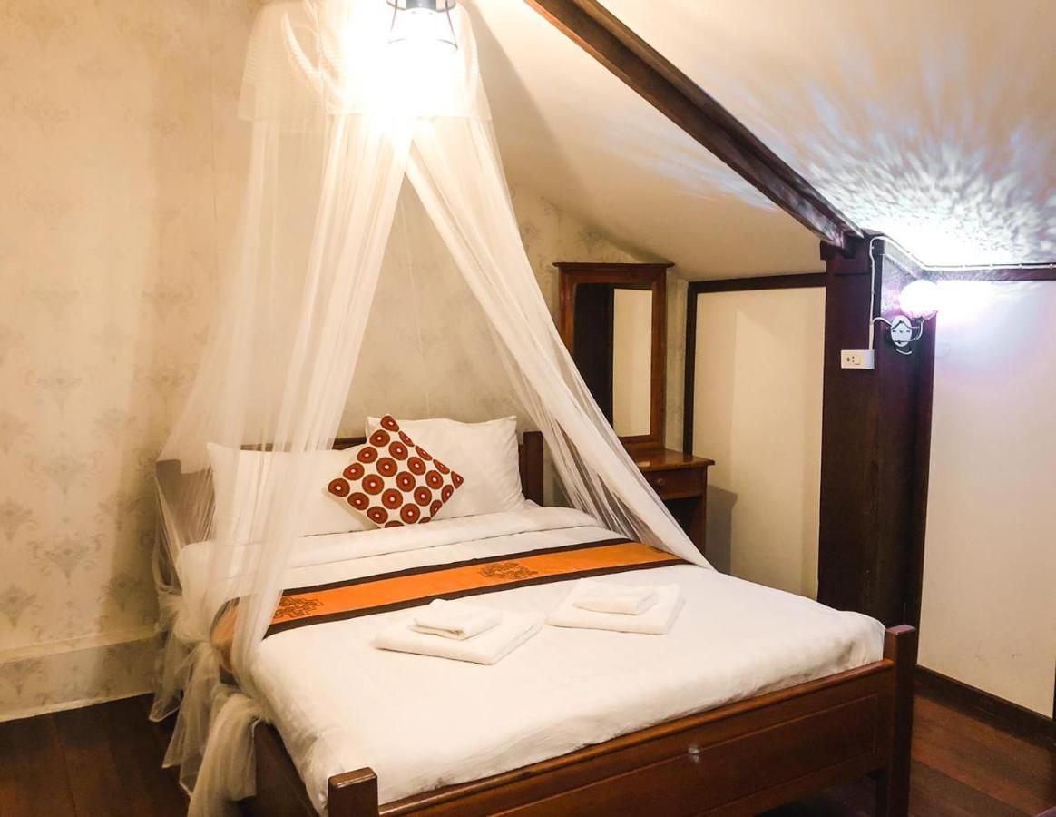Ananta Hotel Luangprabang Exterior foto