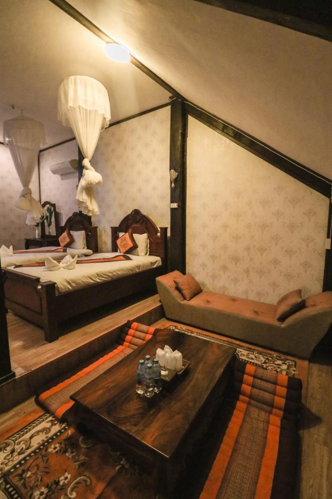 Ananta Hotel Luangprabang Exterior foto